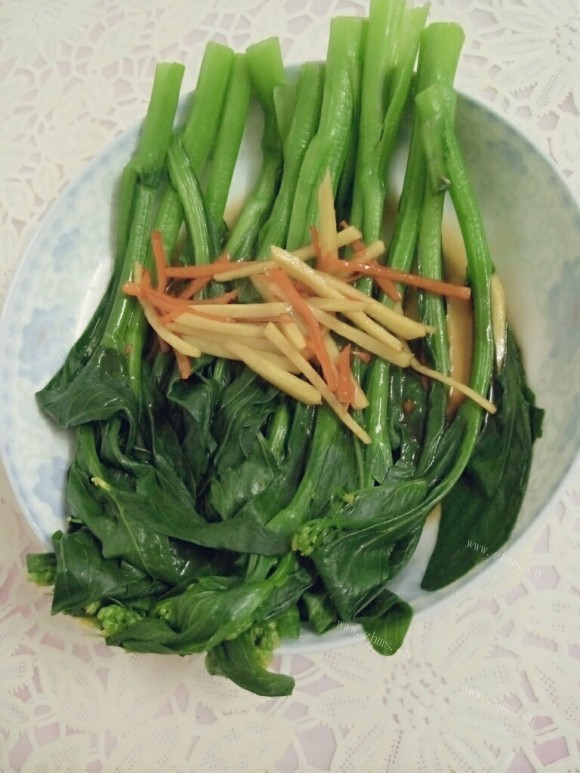 香气浓郁的白灼菜心