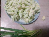 健康的清炒花菜做法图解1)
