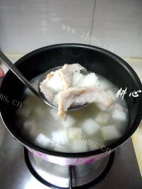 自制猪颈肉冬瓜汤做法图解8)