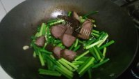 特下饭的蒜苔炒牛肉的做法图解五
