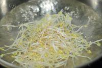 美味的椒麻鸡丝做法图解4)