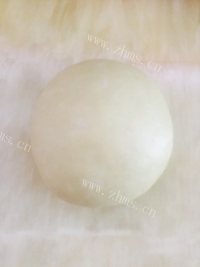 美味的香肠面包做法图解5)