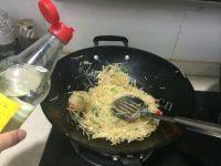 家常菜炝炒土豆丝做法图解5)