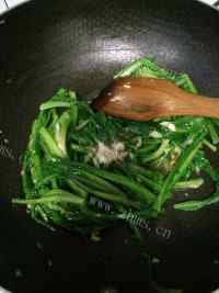 美味的蒜蓉油麦菜做法图解5)