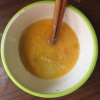 色香味浓的西红柿鸡蛋面做法图解4)