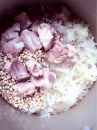 美味的薏米银耳百合汤做法图解5)