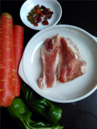 家常菜胡萝卜肉丝做法图解1)