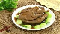 美味红扒水鸭做法图解4)