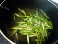 家常菜芦笋炒肉做法图解4)