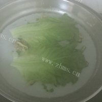 脆嫩可口的自制拉肠做法图解3)