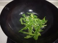 好吃的青椒平菇做法图解7)