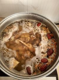 美味的甜玉米老鸭汤做法图解6)