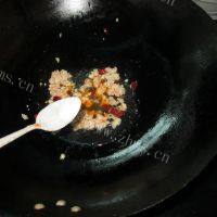 家常菜肉末金针菇做法图解6)