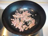 美味的土豆培根浓汤做法图解5)