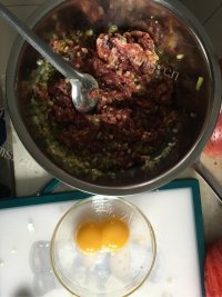 DIY牛肉丸子汤做法图解2)