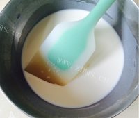 味道美味的椰蓉牛奶冻做法图解2)