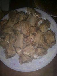 口感饱满的排骨炖土豆做法图解1)