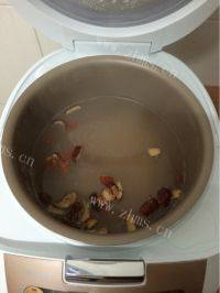 #爱美食#红豆薏米粥做法图解3)