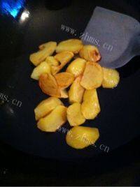 家常菜土豆烧茄子做法图解2)