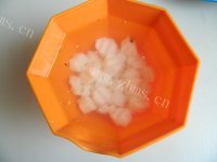 美味的蜜枣葡萄山药羹做法图解3)
