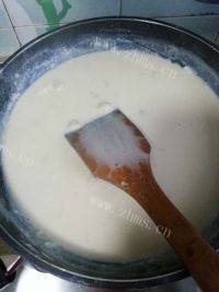美味的奶油蘑菇汤做法图解6)