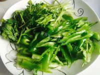 色香味俱全的香辣肉丝做法图解2)