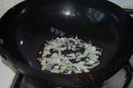 「健康美食」蒜薹炒鸡蛋做法图解6)