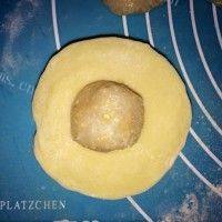 美味的老婆饼做法图解15)