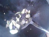 味道不错的红烧茄子做法图解10)