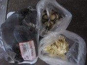 美味的参茸乌鸡汤做法图解1)