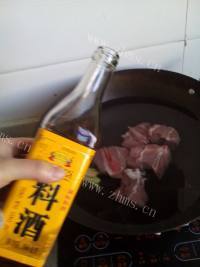 香飘十里的番茄排骨汤做法图解3)