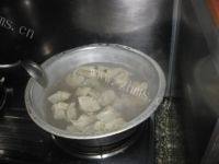 满口生香的鲜肉馄饨做法图解5)