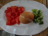 自制西红柿鸡蛋疙瘩汤的做法图解一