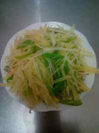 家常菜尖椒土豆丝