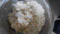 自己做的韭菜虾仁水饺做法图解1)
