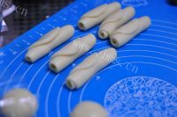 自制红豆酥做法图解5)