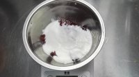 香甜的草莓慕斯蛋糕做法图解2)