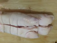 香气浓郁的红烧猪蹄做法图解2)