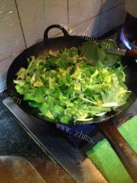 鲜香的芹菜肉丝做法图解5)