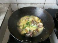 外婆做的土豆炖肉做法图解5)
