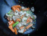 滑爽的芹菜炒豆干做法图解9)