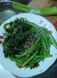 家常菜蒜蓉茼蒿