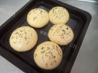 餐包中的“白富美”豌豆酱餐包做法图解12)