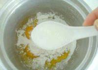 电饭煲做蛋糕做法图解7)
