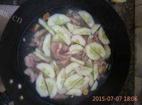 家常菜黄瓜肉片汤做法图解5)