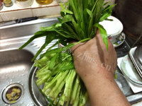 清炒通心菜做法图解8)