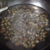 美味的香辣田螺做法图解3)
