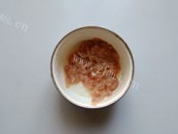 好喝的白菜肉丝年糕汤做法图解2)