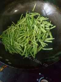 家常菜清炒茼蒿做法图解3)
