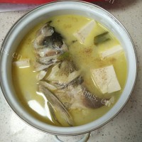 独特的鱼头豆腐汤